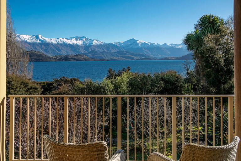 Photo of property in 337 Beacon Point Road, Wanaka, 9305