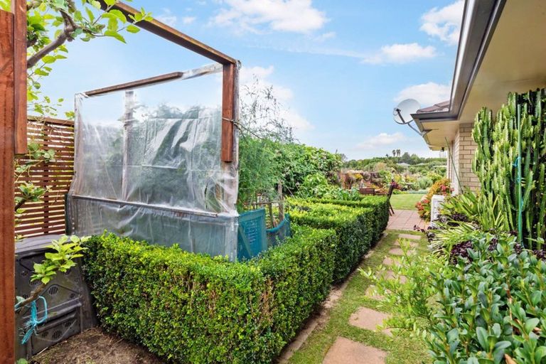 Photo of property in 27 Malta Crescent, Katikati, 3129