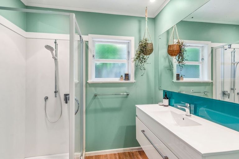 Photo of property in 15 Ratanui Road, Paraparaumu, 5032