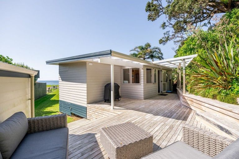 Photo of property in 205 Oakura Road, Oakura, Hikurangi, 0184