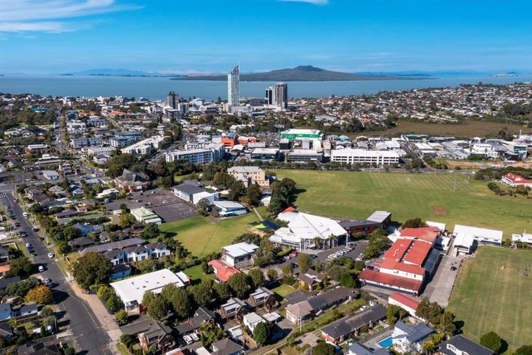 Photo of property in 3/42 Dominion Street, Takapuna, Auckland, 0622