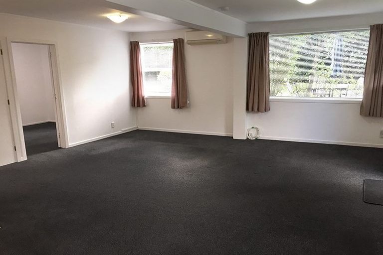 Photo of property in 2/82 Forrest Hill Road, Forrest Hill, Auckland, 0620