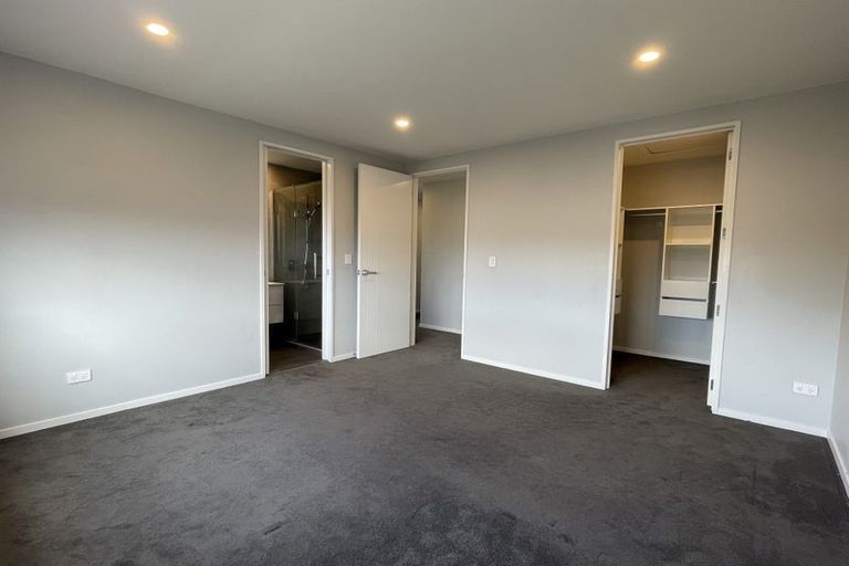 Photo of property in 2 Hanga Place, Papatoetoe, 2024
