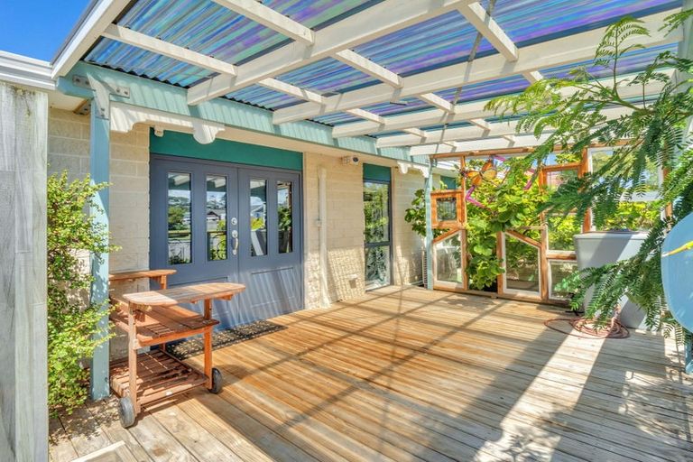 Photo of property in 11 Poutama Place, Tawhero, Whanganui, 4501