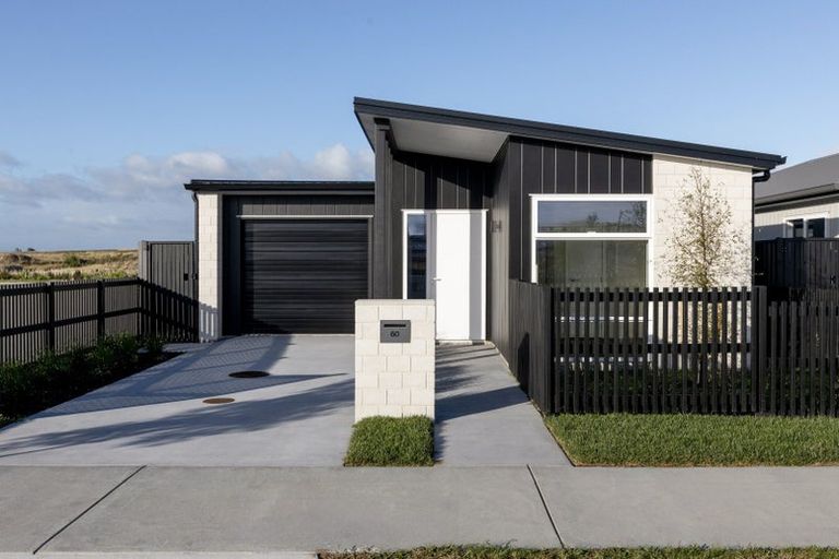 Photo of property in 60 Empire Crescent, Papamoa, 3118