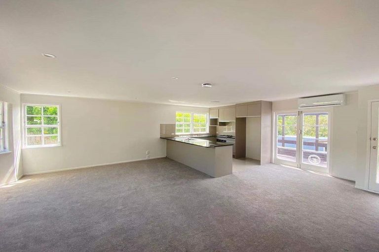 Photo of property in 51 Awaruku Road, Torbay, Auckland, 0630