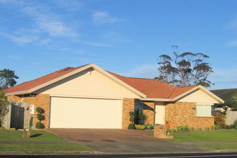 Photo of property in 13 Dannemora Drive, Dannemora, Auckland, 2016