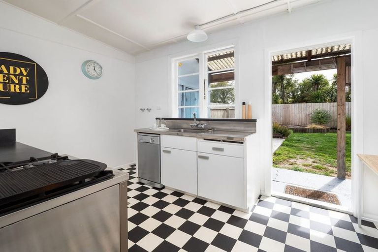 Photo of property in 29 Hutcheson Street, Sydenham, Christchurch, 8023
