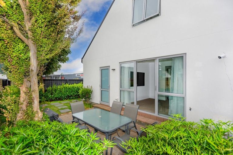 Photo of property in 1/84 Shakespeare Road, Waltham, Christchurch, 8023