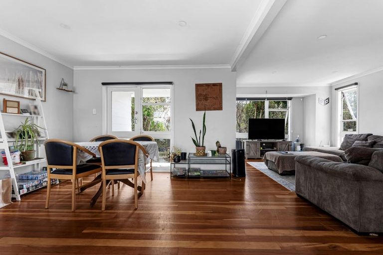 Photo of property in 5 Dulcie Place, Red Hill, Papakura, 2110