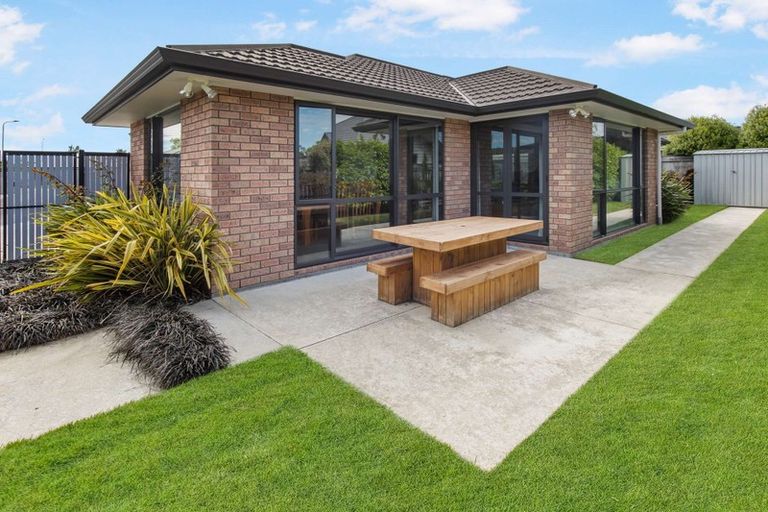 Photo of property in 7 Levi Place, Kelvin Grove, Palmerston North, 4414