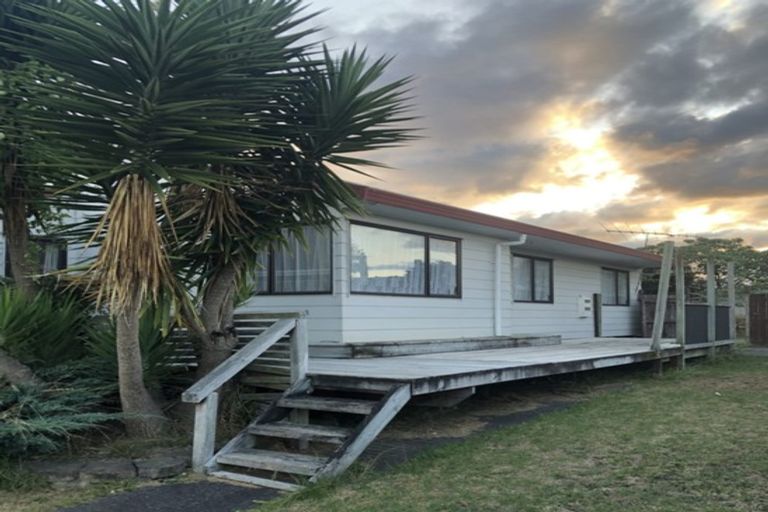 Photo of property in 8 Justamere Place, Weymouth, Auckland, 2103
