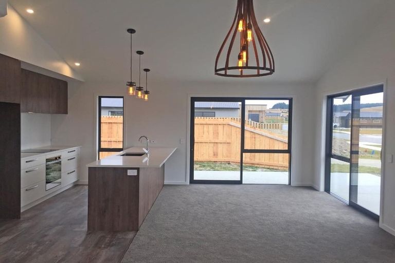 Photo of property in 11 Obelisk Street, Wanaka, 9305