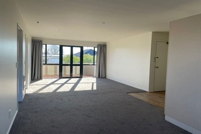 Photo of property in 4/21 Hewitts Road, Merivale, Christchurch, 8014