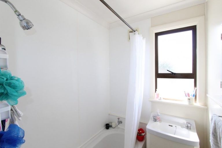 Photo of property in 42 Tararua Street, Pahiatua, 4910