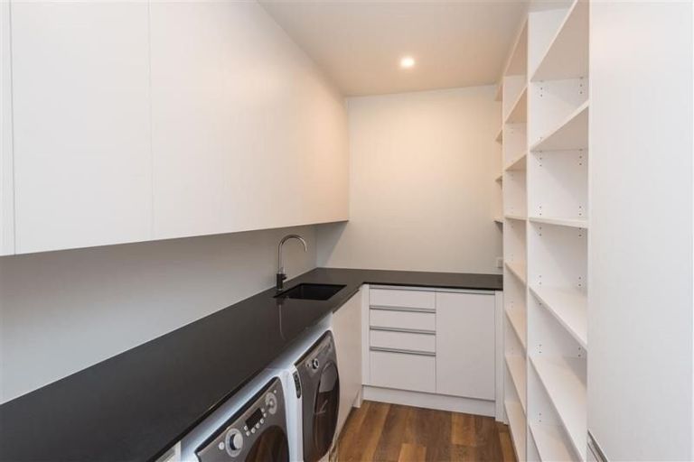 Photo of property in 2/3 Taylors Avenue, Bryndwr, Christchurch, 8052