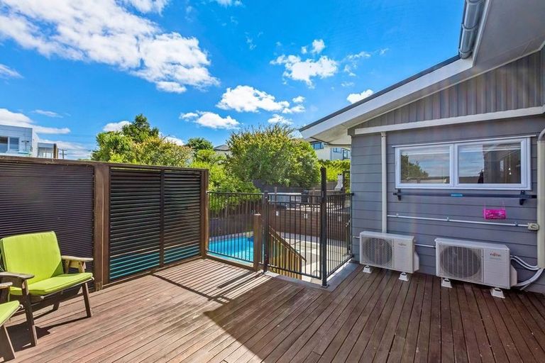 Photo of property in 107 Coronation Road, Hillcrest, Auckland, 0627