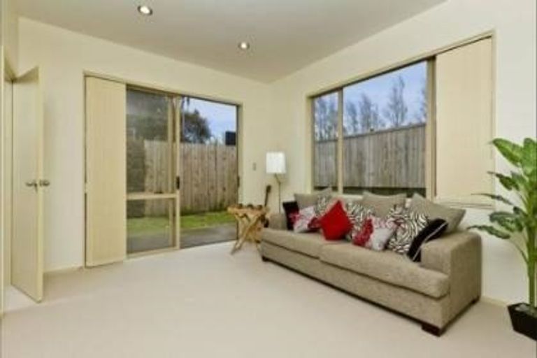 Photo of property in 6a Becroft Drive, Forrest Hill, Auckland, 0620