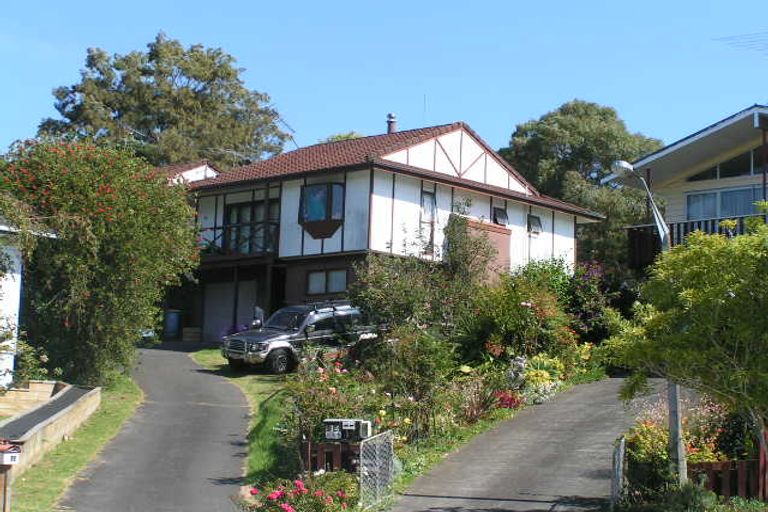 Photo of property in 2/12 Regal Place, Forrest Hill, Auckland, 0620