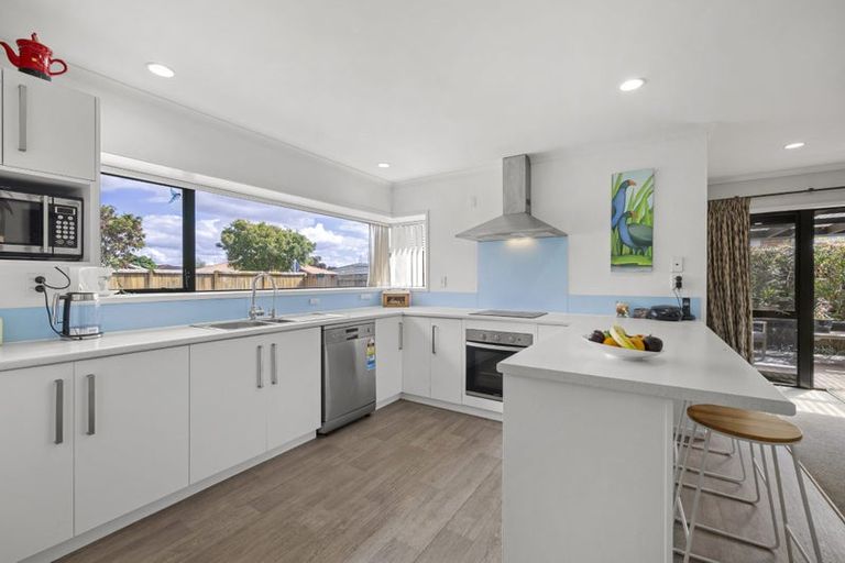 Photo of property in 34 Cate Road, Rototuna North, Hamilton, 3210