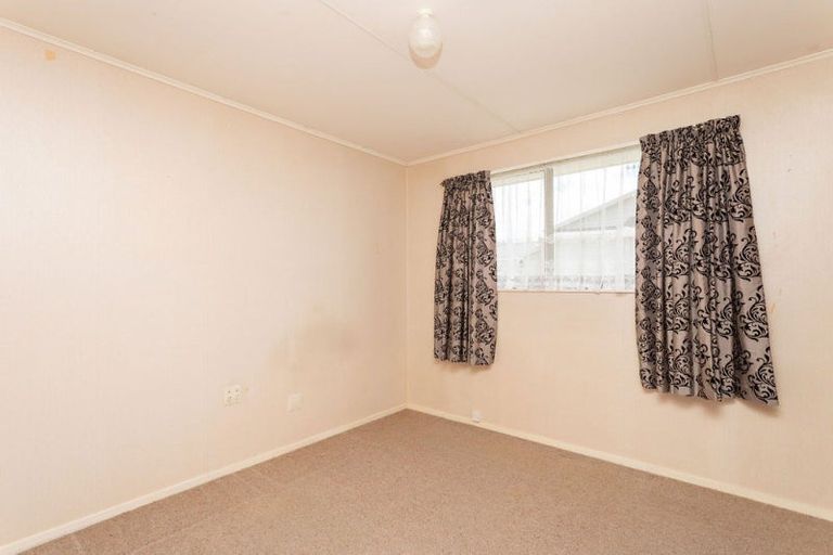 Photo of property in 28 Miller Street, Dannevirke, 4930