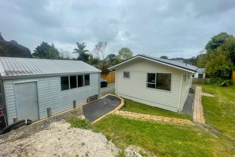 Photo of property in 32 Candia Road, Swanson, Auckland, 0614