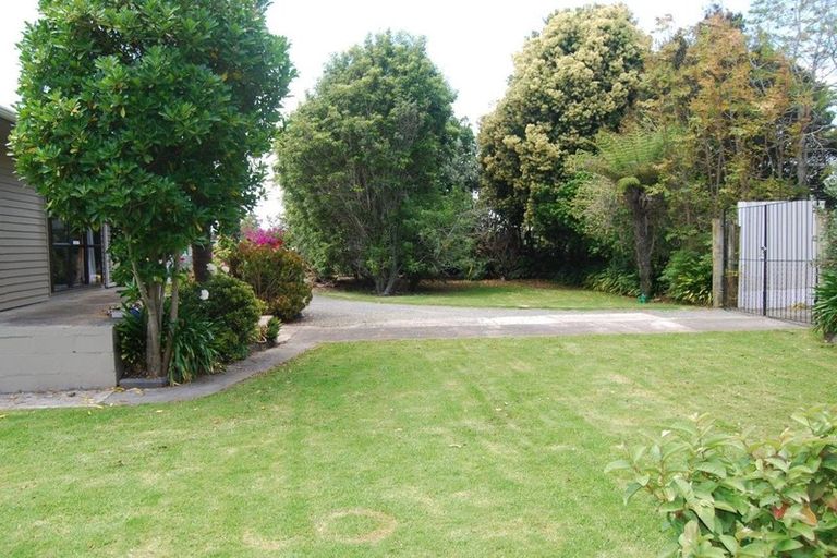 Photo of property in 2727 State Highway 1, Ruakaka, Whangarei, 0171
