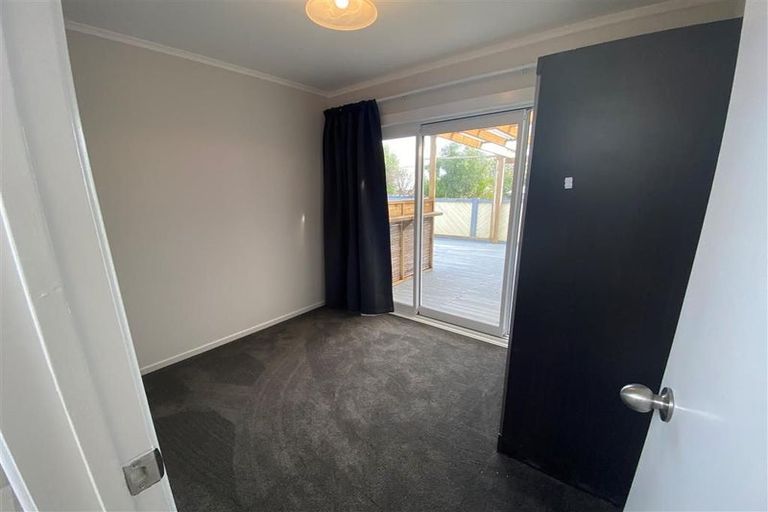 Photo of property in 18 Mcleod Road, Weymouth, Auckland, 2103