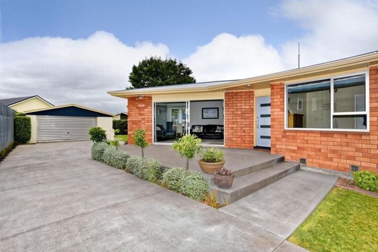 Photo of property in 8 Birdling Place, Halswell, Christchurch, 8025