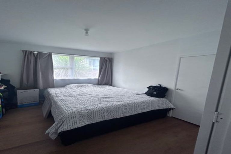 Photo of property in 18 Juniper Road, Sunnynook, Auckland, 0620