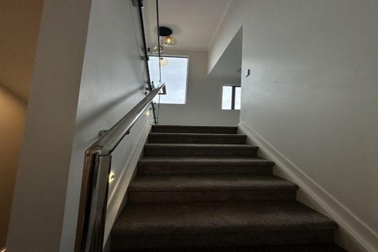 Photo of property in 3 Kikorangi Drive, Wainui, Silverdale, 0992