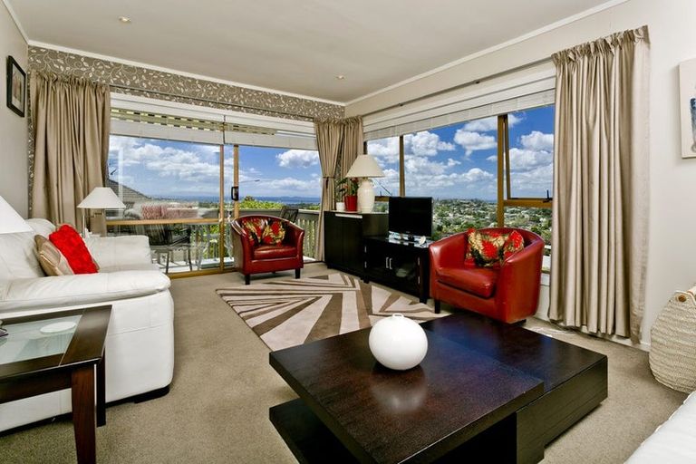 Photo of property in 1/2 Morice Place, Torbay, Auckland, 0630