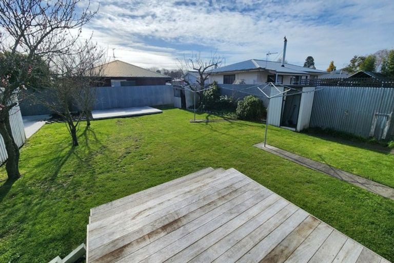 Photo of property in 1/19 Sturrocks Road, Redwood, Christchurch, 8051