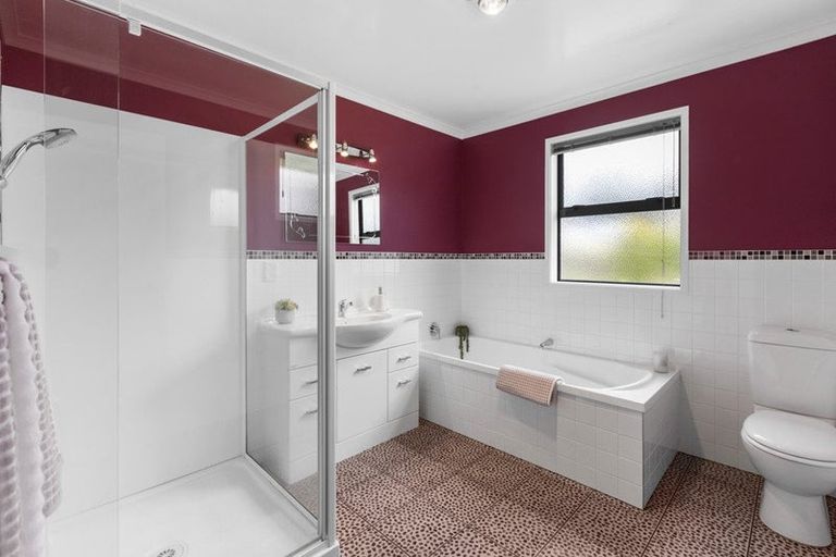 Photo of property in 12 Cooper Crescent, Morrinsville, 3300