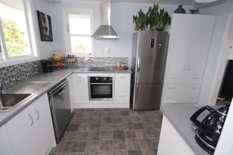 Photo of property in 4 Ngatuku Place, Tokoroa, 3420