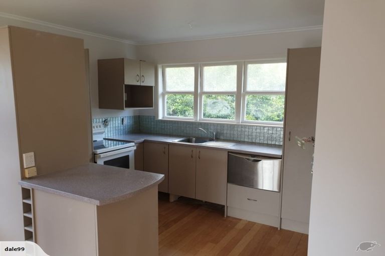 Photo of property in 21 Linwood Avenue, Forrest Hill, Auckland, 0620