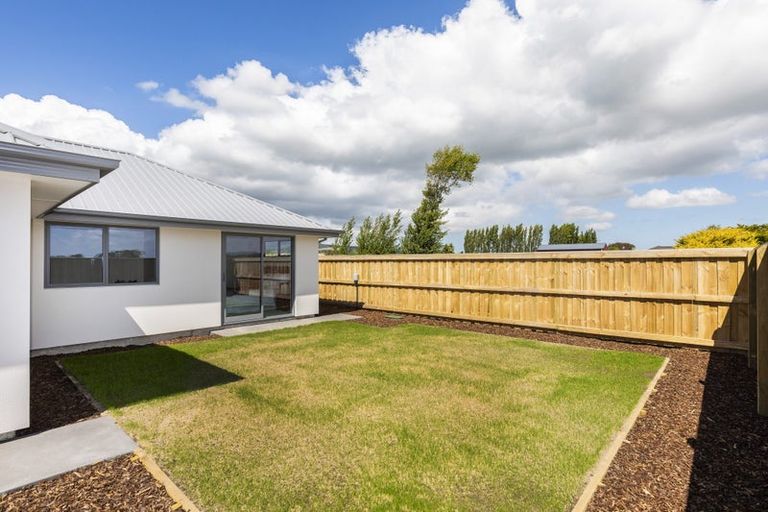 Photo of property in 104 Skibbereen Drive, Halswell, 8025