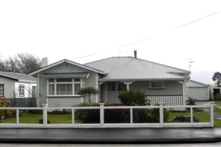 Photo of property in 261 High Street North, Carterton, 5713