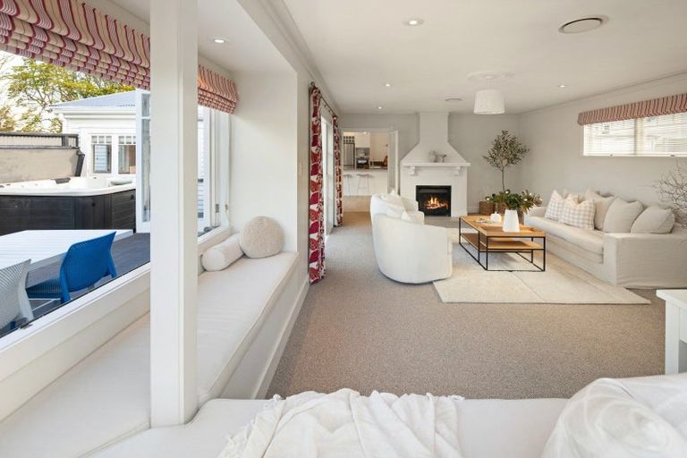 Photo of property in 74 Princes Street, Cambridge, 3434