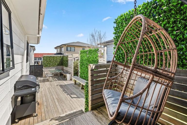 Photo of property in 2/4 Leven Lane, Totara Heights, Auckland, 2105