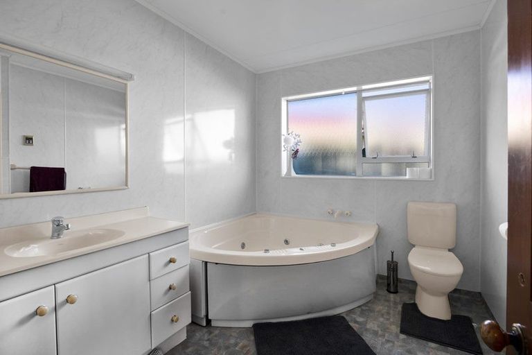 Photo of property in 11 Ponderosa Place, Opunake, 4616