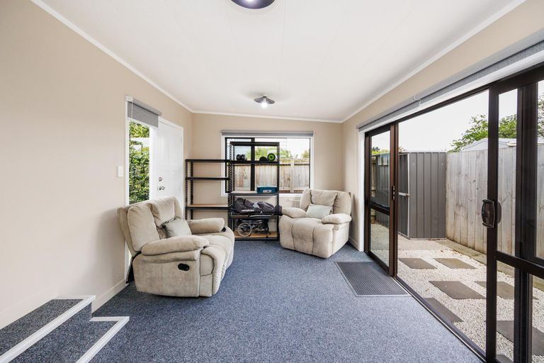 Photo of property in 104 Clyde Crescent, Roslyn, Palmerston North, 4414
