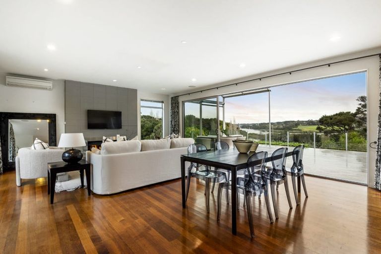 Photo of property in 26 Matheson Road, Red Beach, 0932