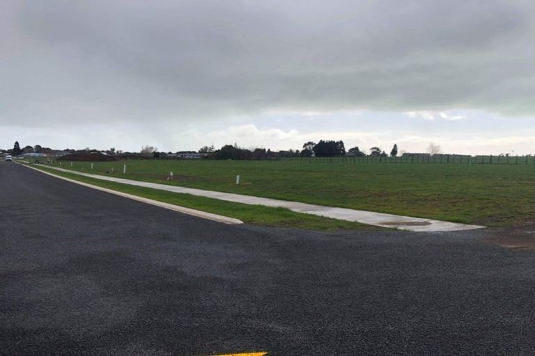 Photo of property in 17 Aratapu Street, Waitara, 4320