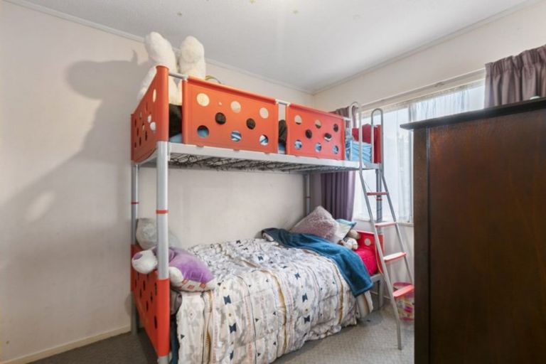 Photo of property in 98a Reynolds Street, Taita, Lower Hutt, 5011