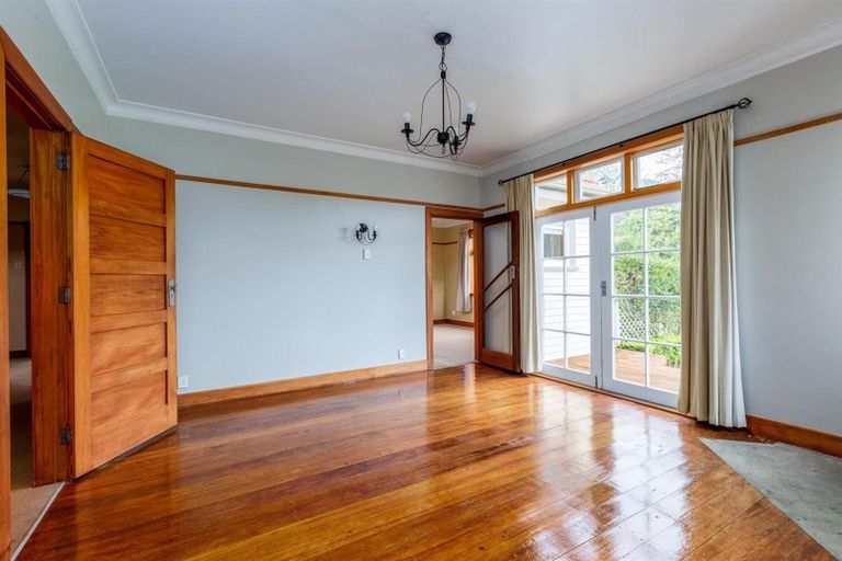 Photo of property in 1 Edward Street, Dannevirke, 4930