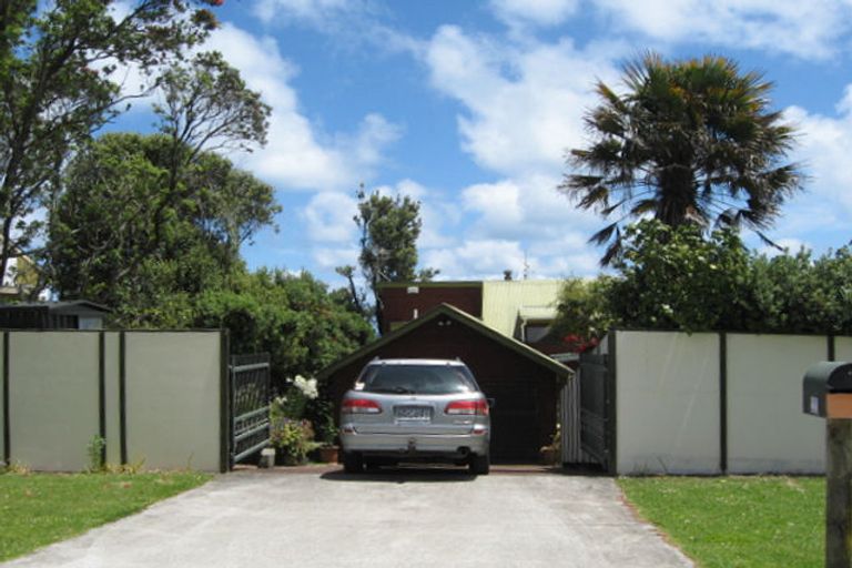 Photo of property in 22 Edwin Mitchelson Road, Muriwai, Waimauku, 0881