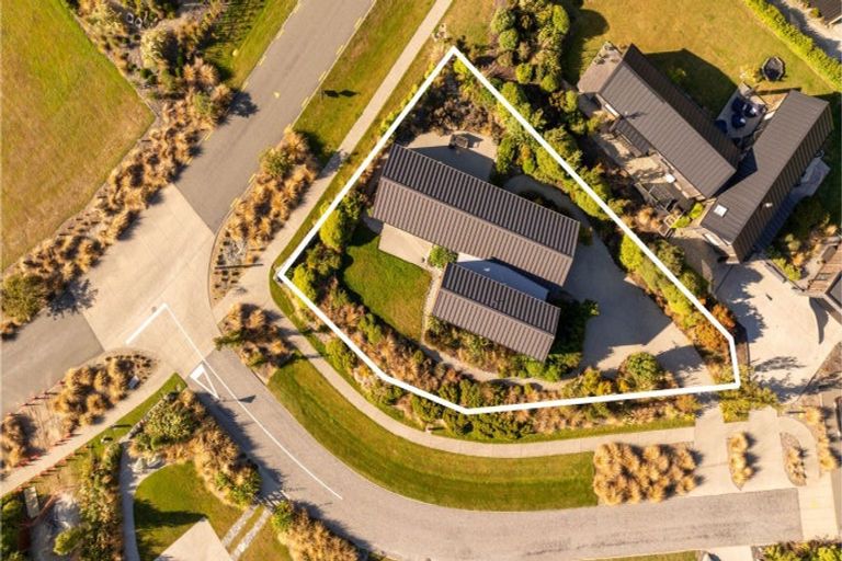 Photo of property in 47 Jacks Point Rise, Jacks Point, Queenstown, 9371