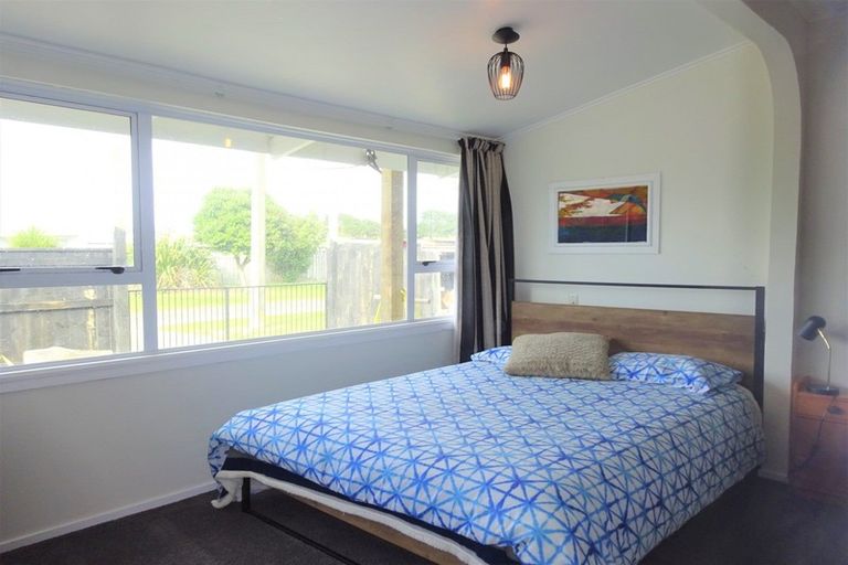 Photo of property in 1 Barber Street, Foxton Beach, Foxton, 4815