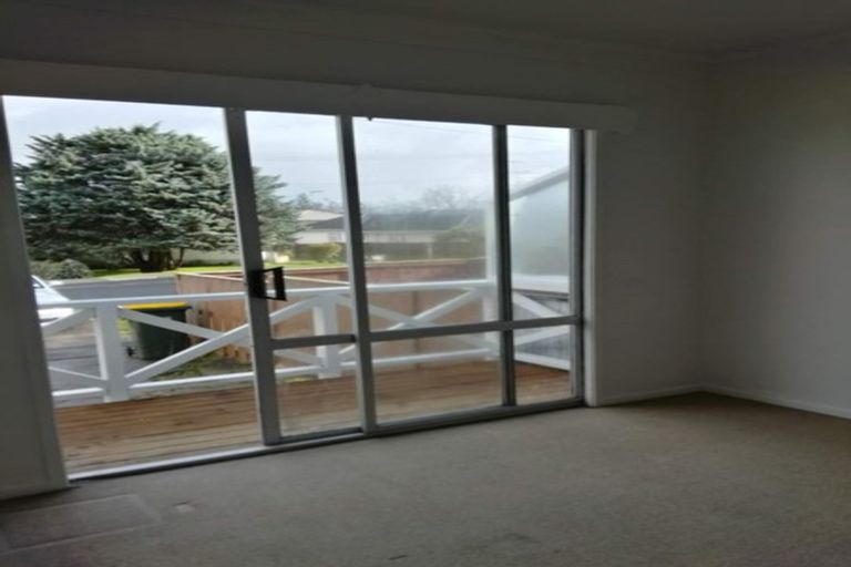 Photo of property in 4/1a Becroft Drive, Forrest Hill, Auckland, 0620